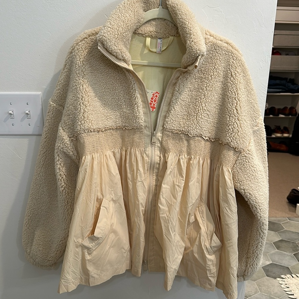 Free People Movement Ain’t She Lovely Jacket Size XS